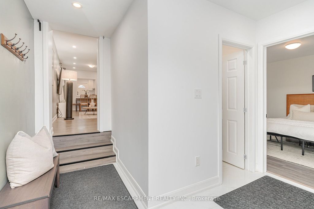 Photo of 4 Robins Avenue, Hamilton, ON L8H 4M6 (MLS # X12697798)