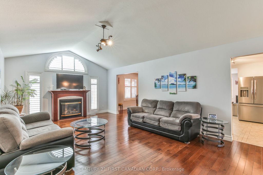 Photo of 24 Linwood Drive, Thames Centre, ON N0L 1G1 (MLS # X12938680)