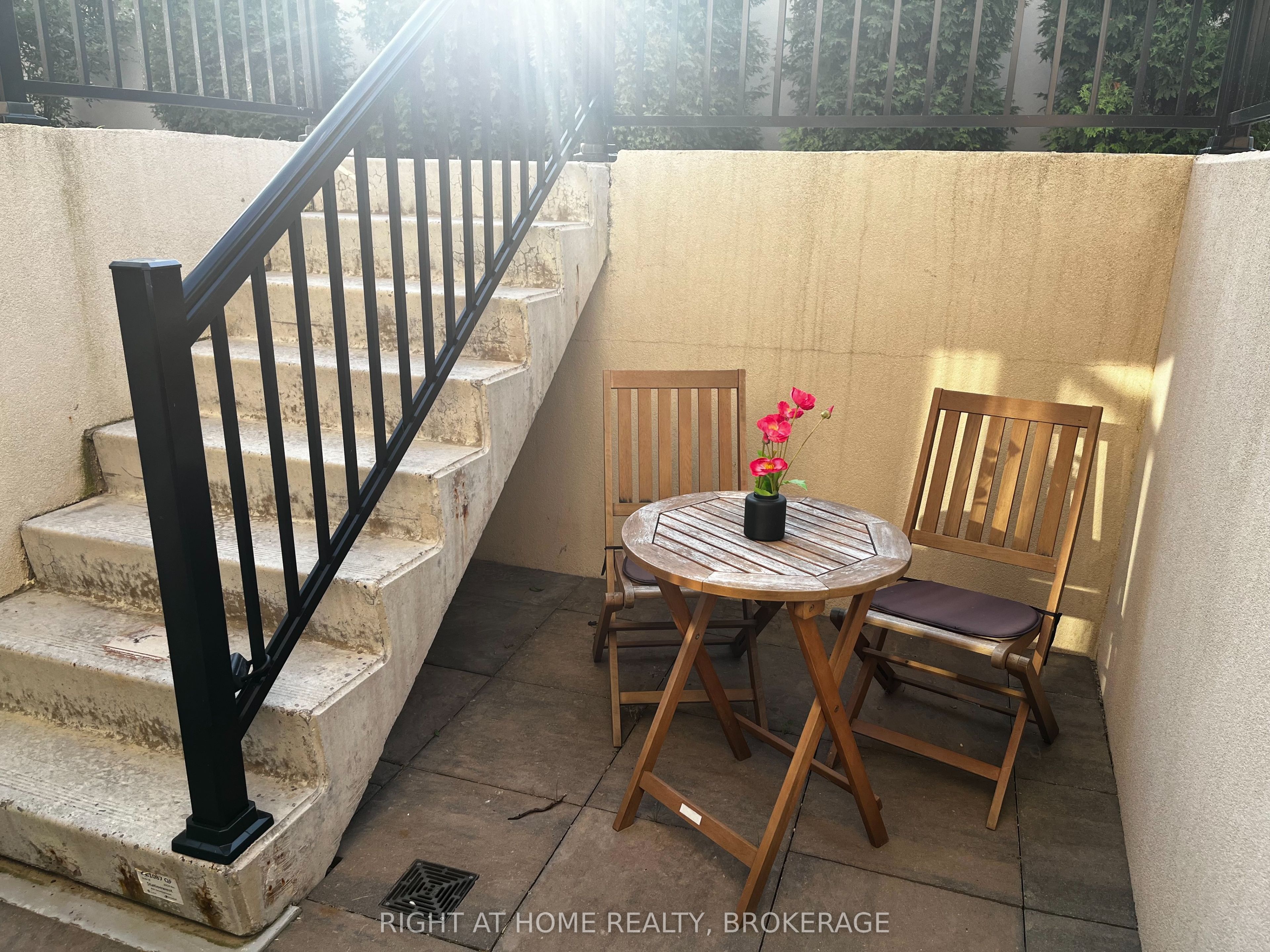 1139 Cooke Boulevard 319