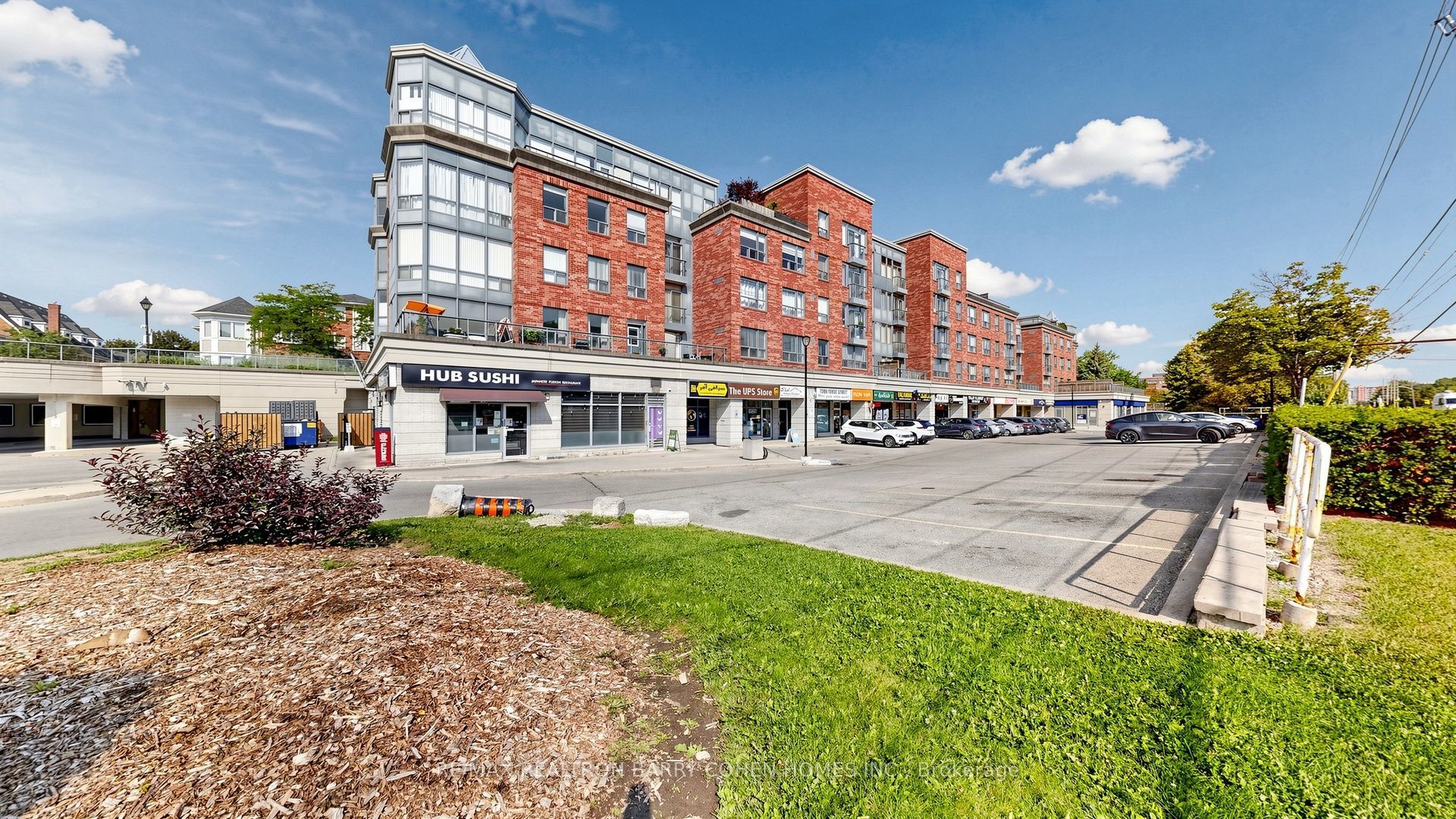 7398 Yonge Street 308