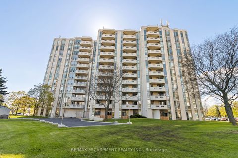 5070 Pinedale Avenue 302 Burlington ON L7L 5V6