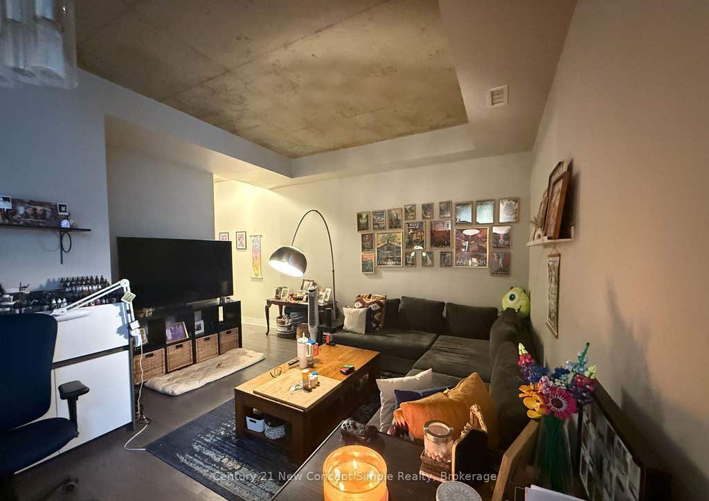Photo of 399 Adelaide Street W #305, Toronto, ON M5V 1S4 (MLS # C13680924)