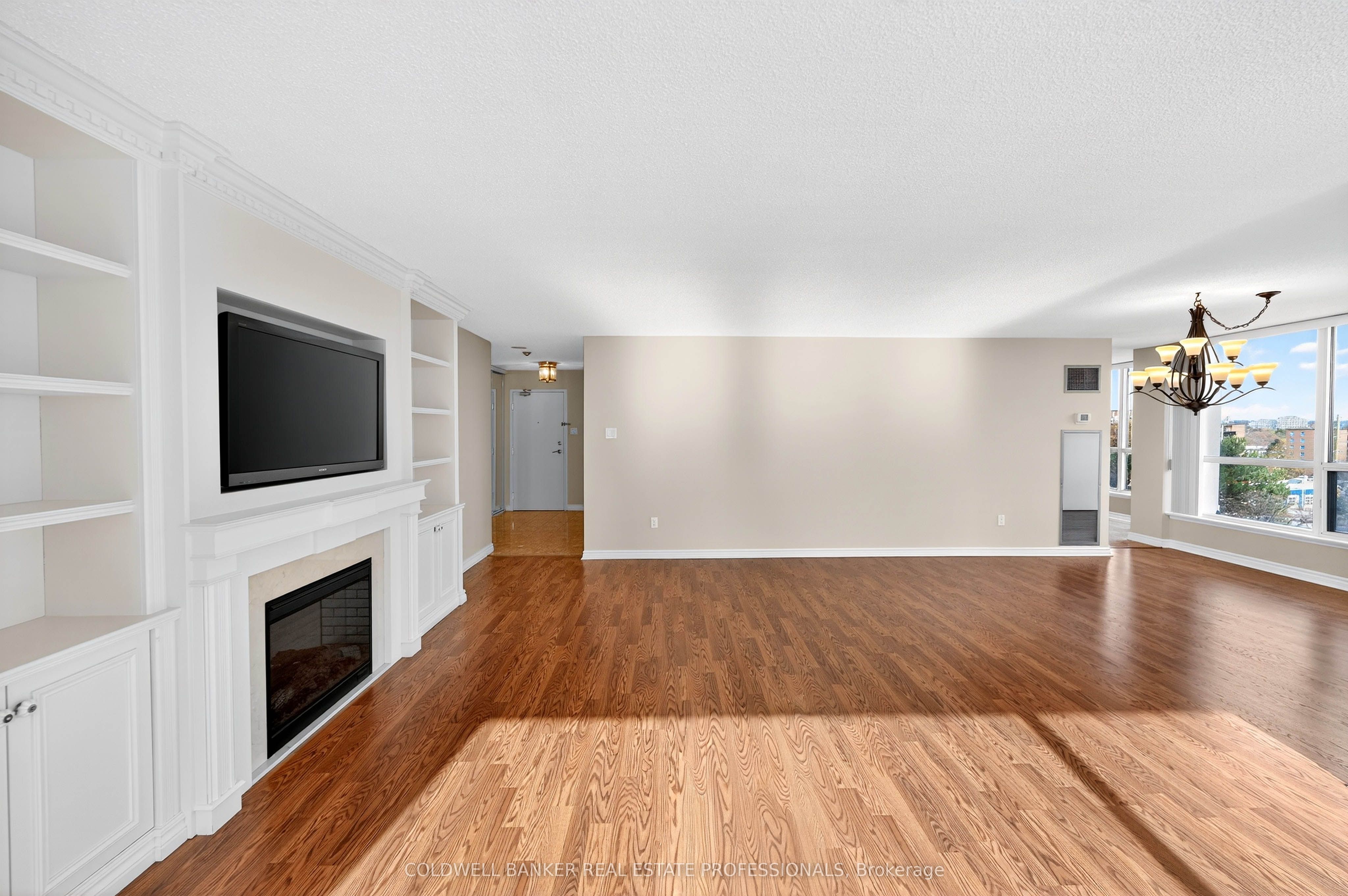 1 Clark Avenue W 503