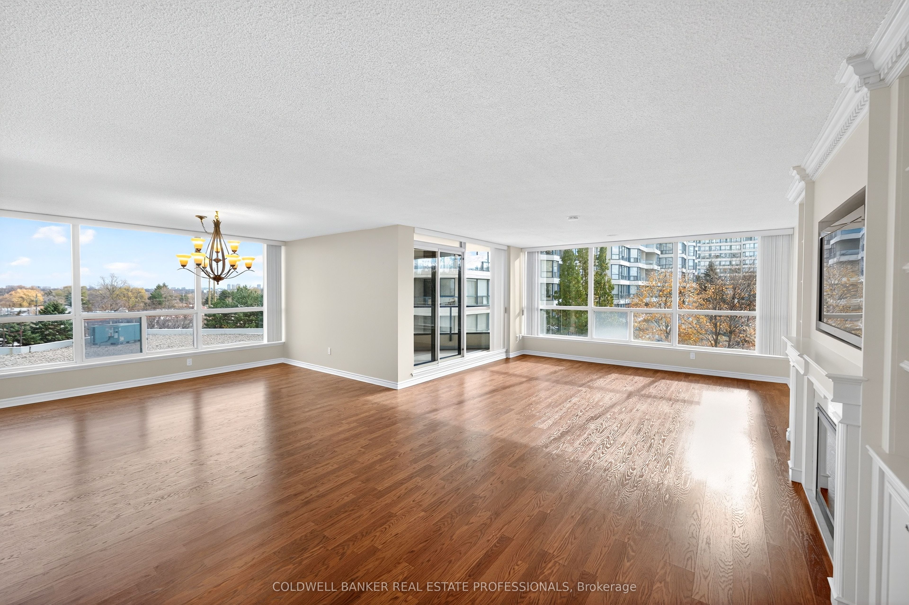 1 Clark Avenue W 503