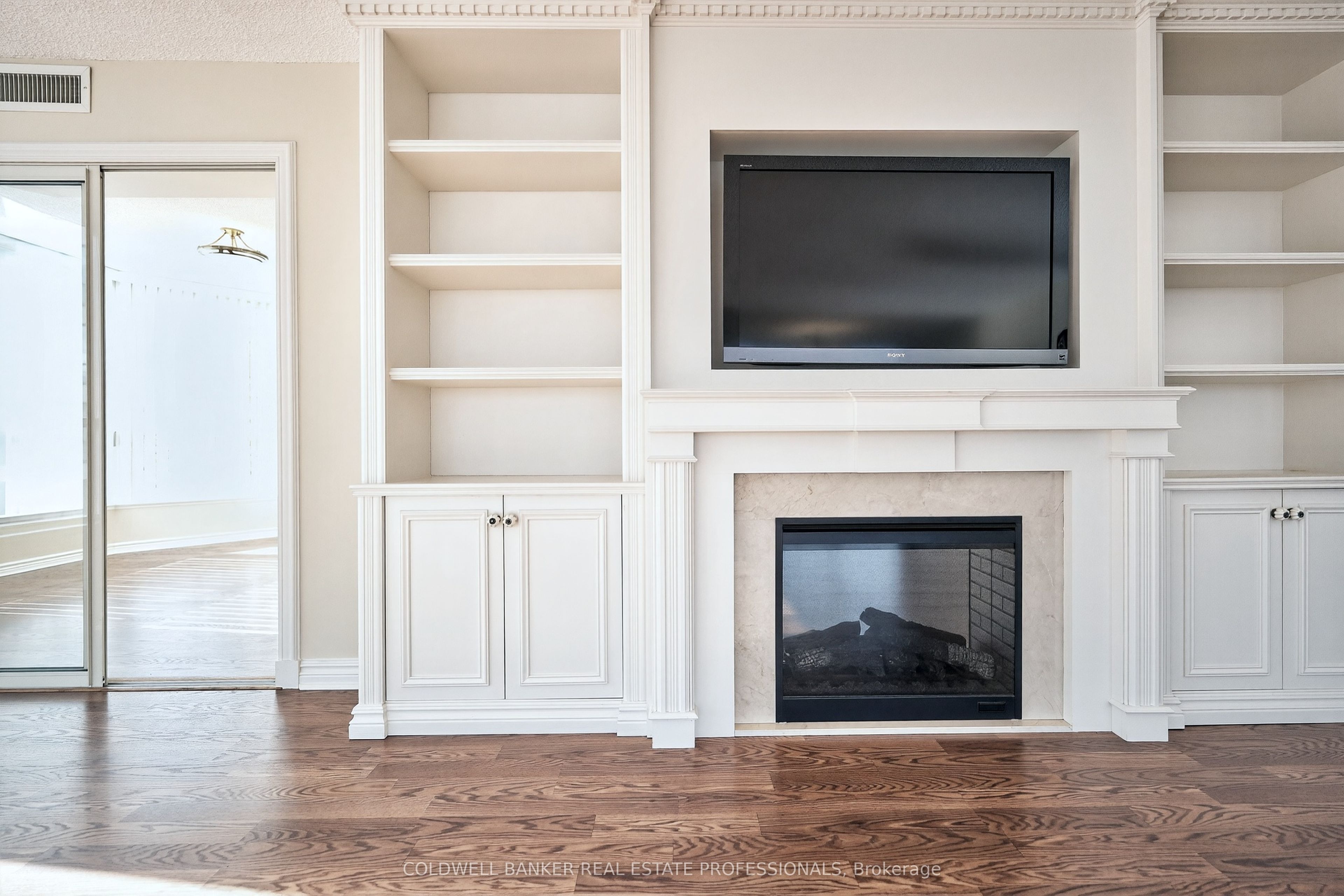 1 Clark Avenue W 503