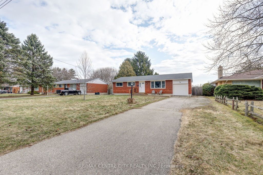 Photo of 68 Bailey Avenue, Central Elgin, ON N5R 5A1 (MLS # X12905862)
