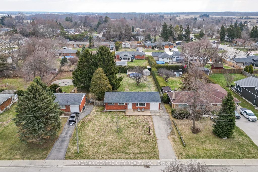 Photo of 68 Bailey Avenue, Central Elgin, ON N5R 5A1 (MLS # X12905862)