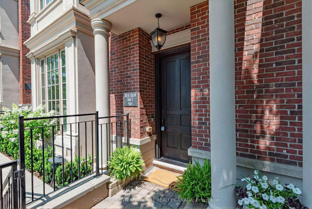 Photo of 288 St Clair Avenue W #TH1, Toronto, ON M4V 1S3 (MLS # C13593406)