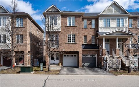 2178 Fiddlers Way 77 Oakville ON L6M 0L5