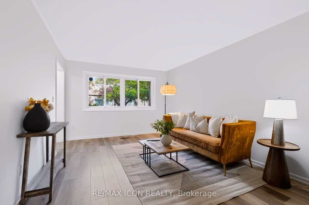 Photo of 121 University Avenue E #102, Waterloo, ON N2J 4J1 (MLS # X13886076)