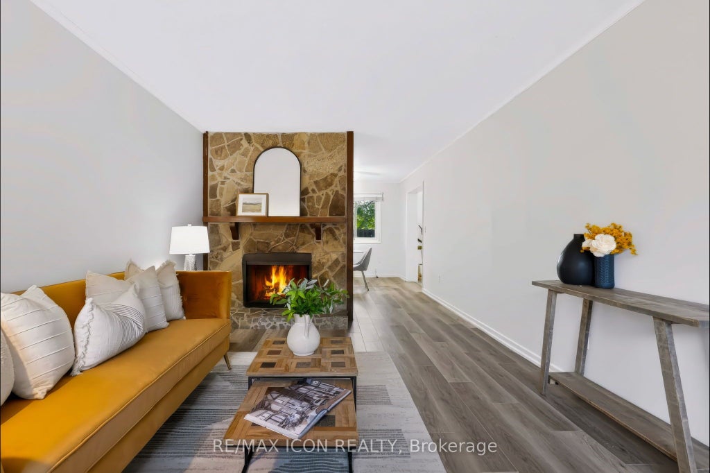 Photo of 121 University Avenue E #102, Waterloo, ON N2J 4J1 (MLS # X13886076)