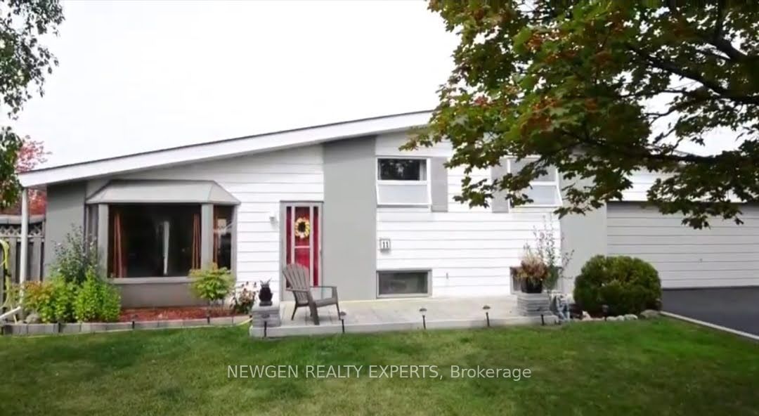 11 Lawrence Crescent