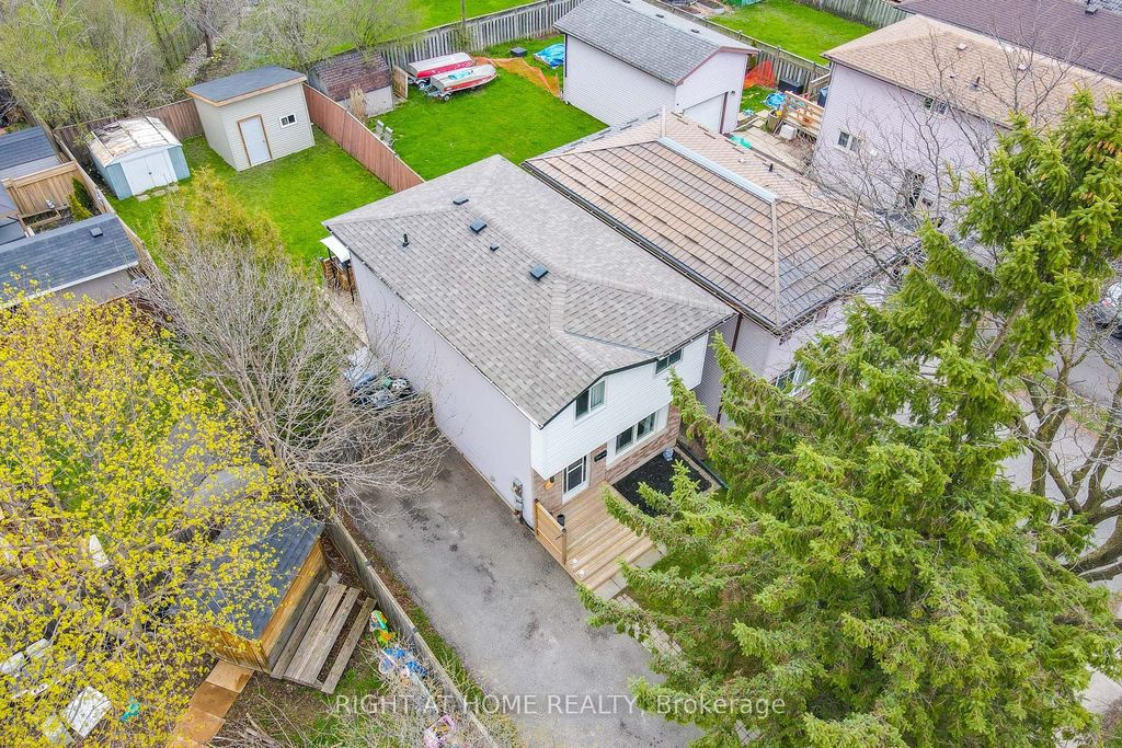 Photo of 152 Hadati Road, Guelph, ON N1E 6P4 (MLS # X13077880)
