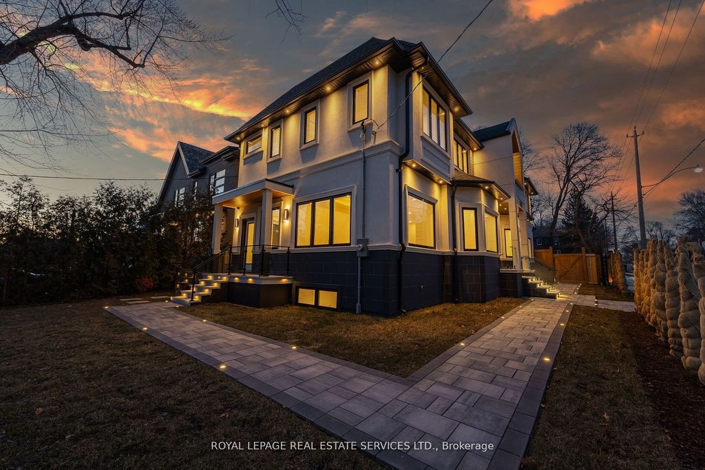 Photo of 1352 Mount Pleasant Road, Toronto, ON M4N 2T5 (MLS # C13099032)