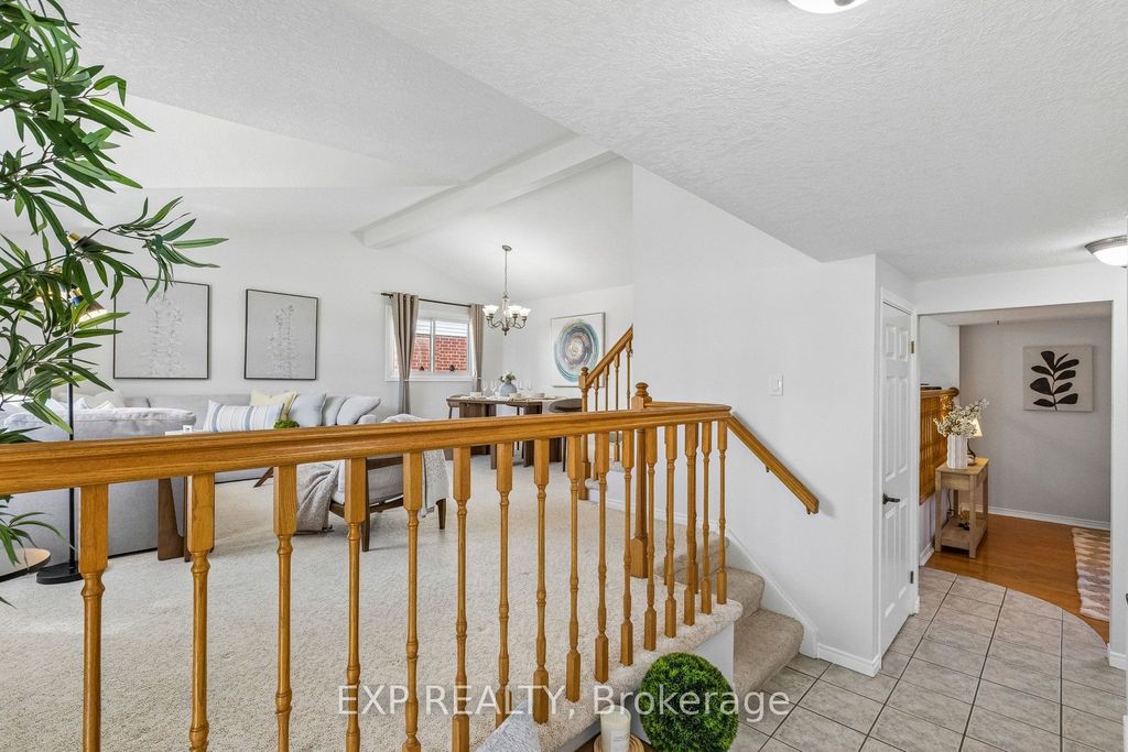 Photo of 370 Stephanie Drive, Guelph, ON N1K 1R2 (MLS # X13003570)