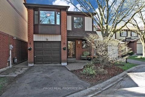 141 Castle Rock Drive 41 Richmond Hill ON L4C 5N2