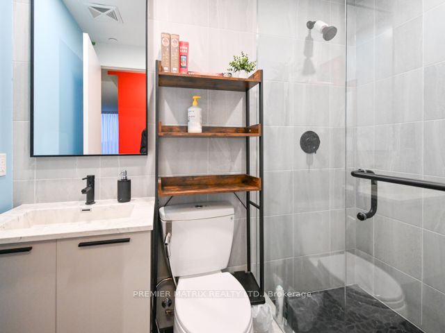 2118 Bloor Street W 505