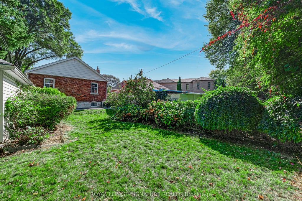 Photo of 106 Meighen Avenue, Toronto, ON M4B 2H7 (MLS # E14080692)