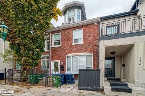 214 GERRARD Street E Toronto ON M5A 2E6