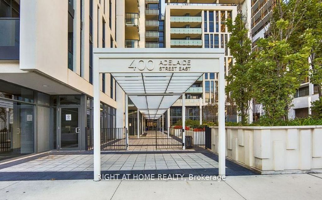 Photo of 400 Adelaide Street E #606, Toronto, ON M5A 4S3 (MLS # C12800568)