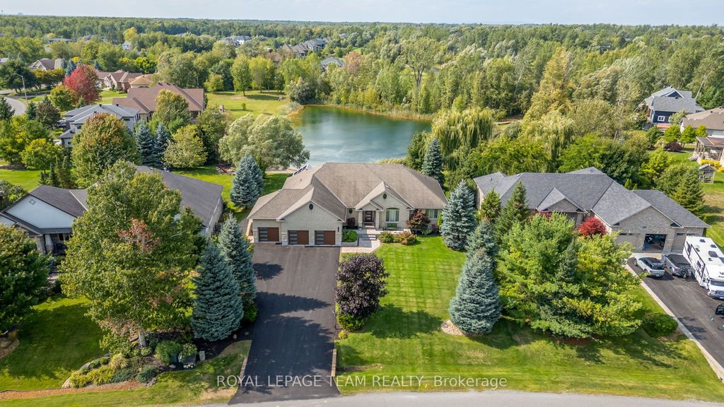 Photo of 6903 Lake Forest Walk, Greely - Metcalfe - Osgoode - Vernon and Area, ON K4P 1R7 (MLS # X12475187)