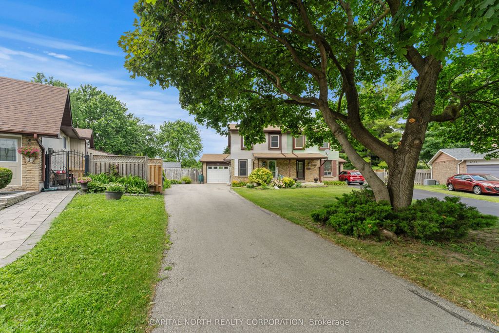Photo of 7101 Cadiz Crescent, Mississauga, ON L5N 1Y3 (MLS # W12451481)