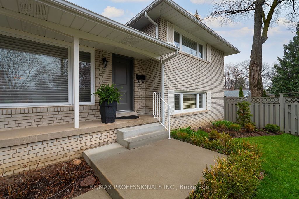 Photo of 19 Boxwood Road, Toronto, ON M9C 2W6 (MLS # W13012402)
