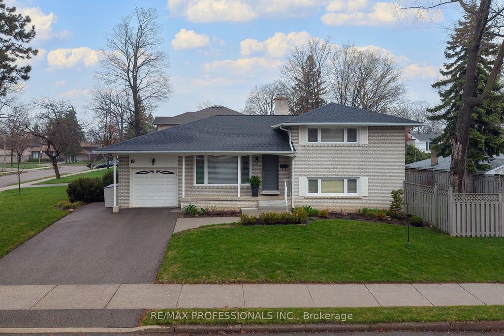 Photo of 19 Boxwood Road, Toronto, ON M9C 2W6 (MLS # W13012402)