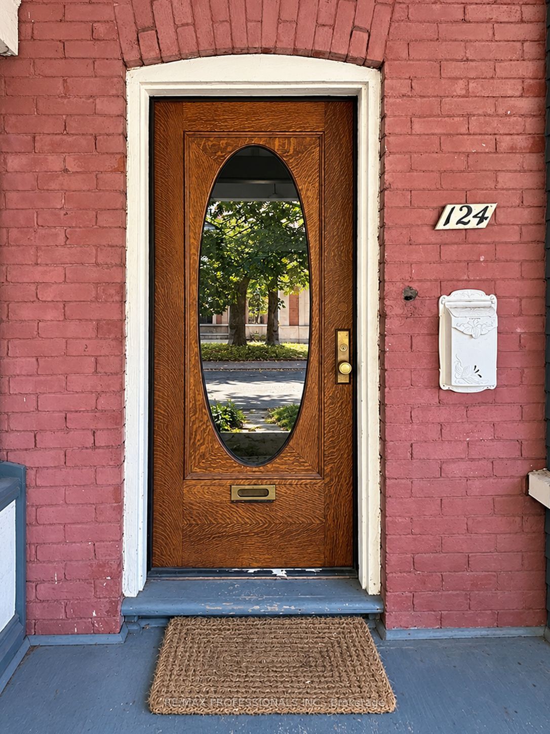 124 Close Avenue