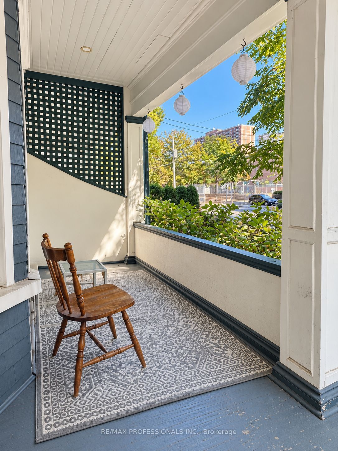 124 Close Avenue