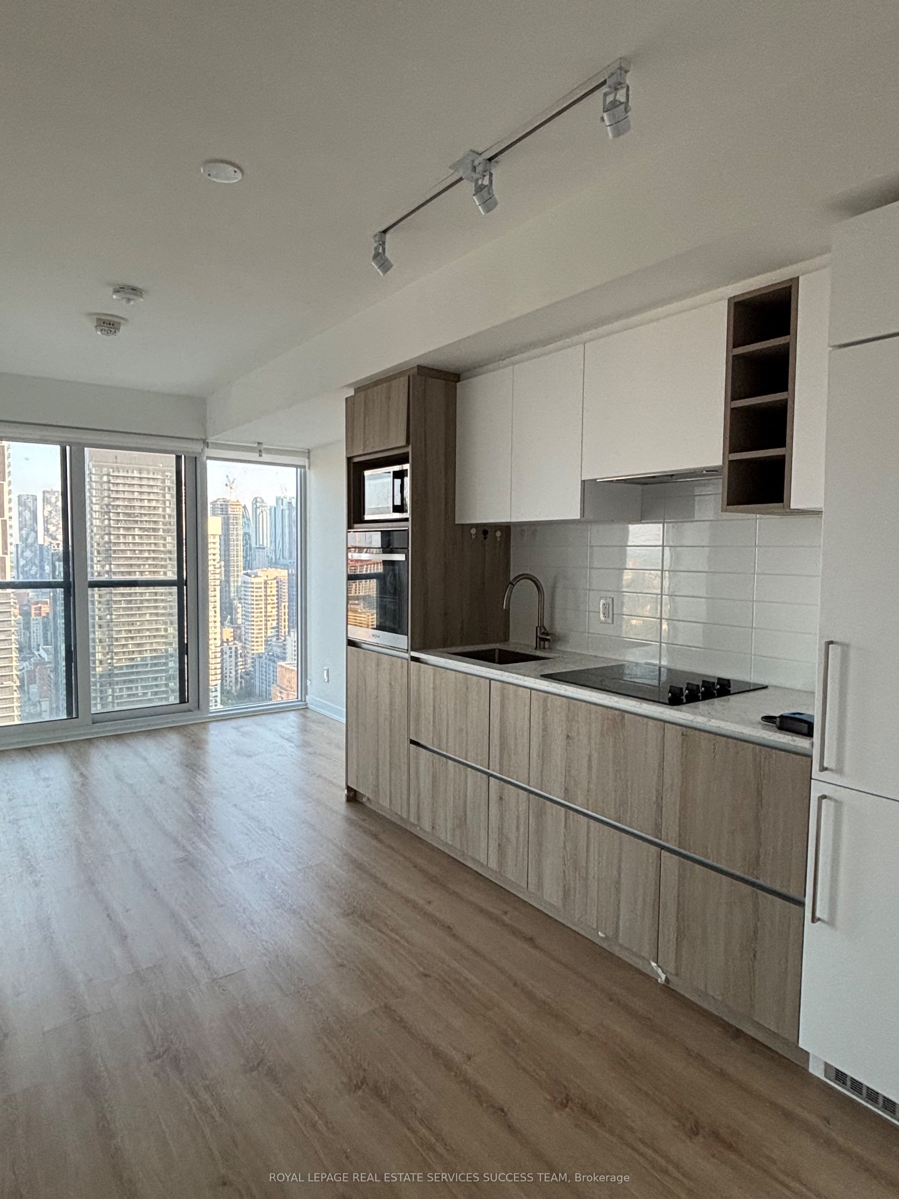 319 Jarvis Street 3617