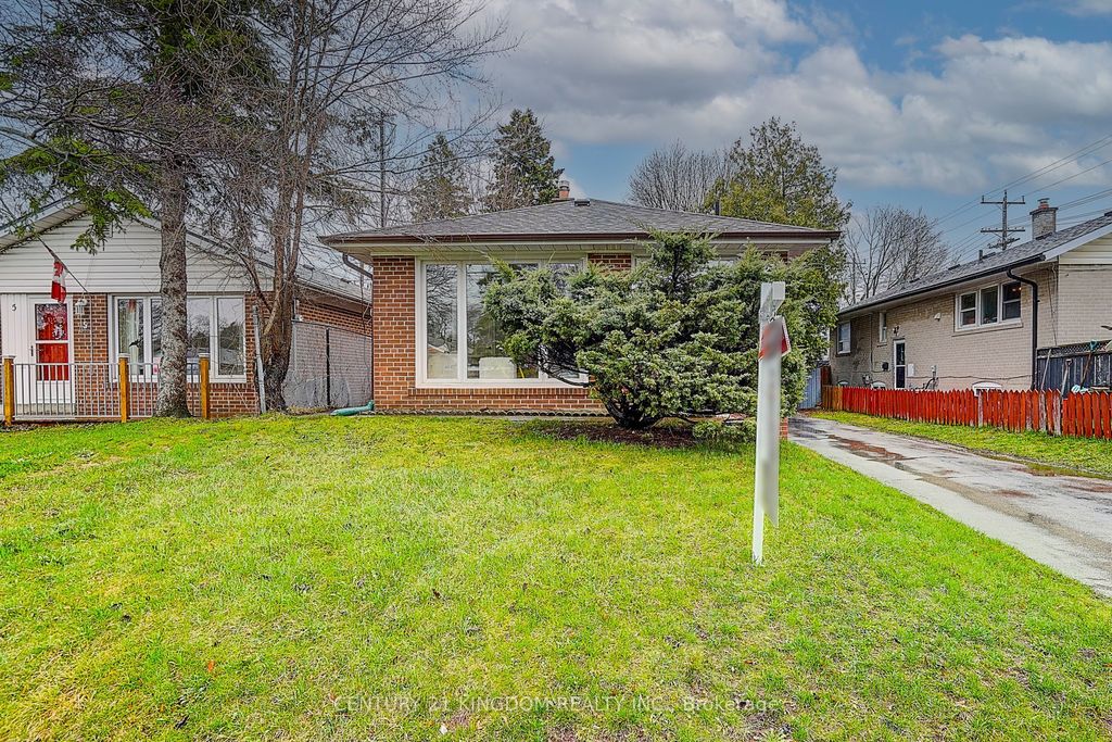 Photo of 3 Botany Hill Road, Toronto, ON M1G 3K1 (MLS # E13009440)