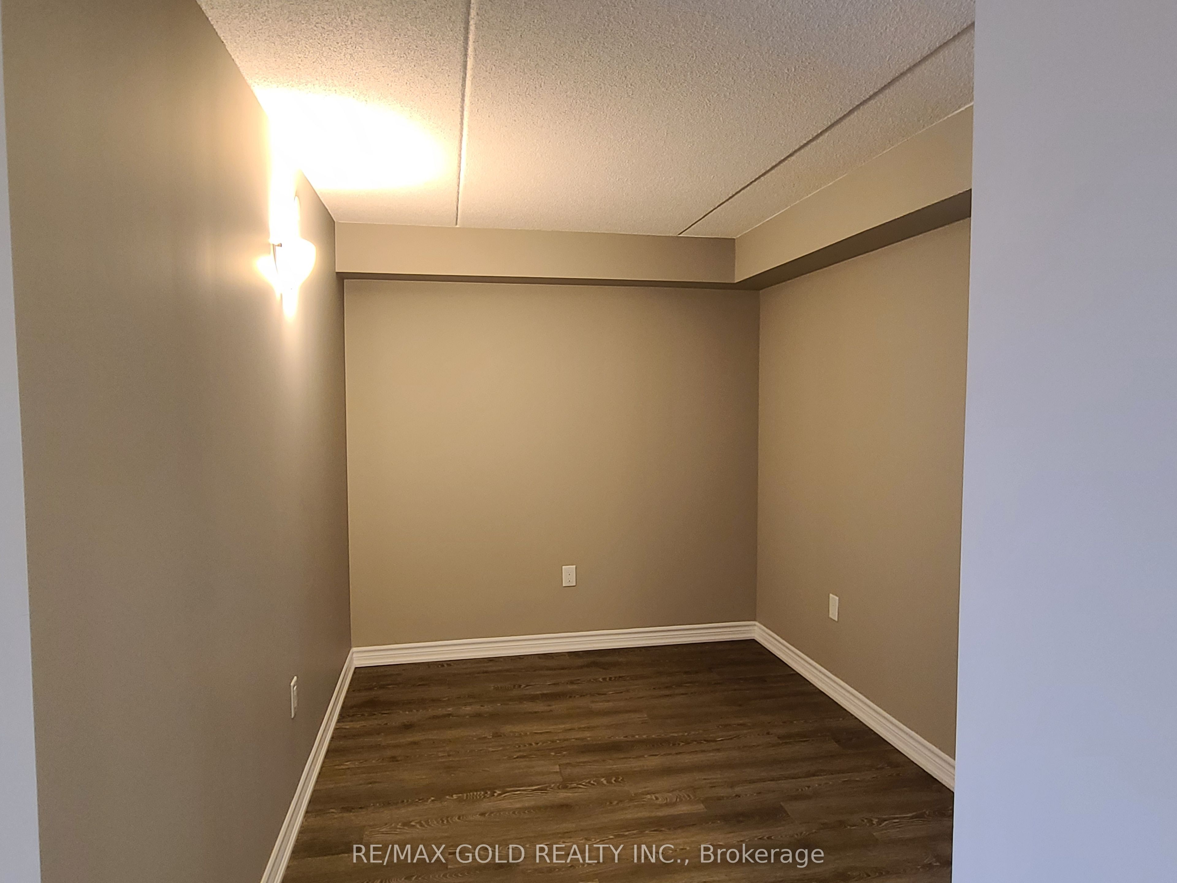 716 Main Street E 309
