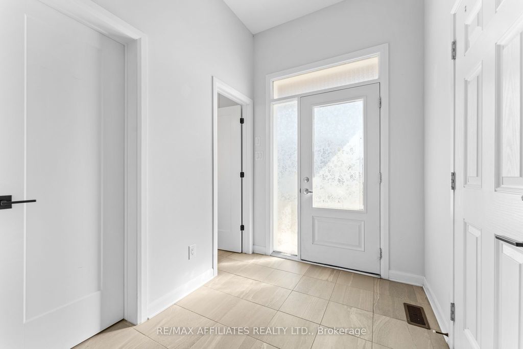 Photo of 140 Shallow Pond Place, Orleans - Cumberland and Area, ON K4A 5N9 (MLS # X12451575)