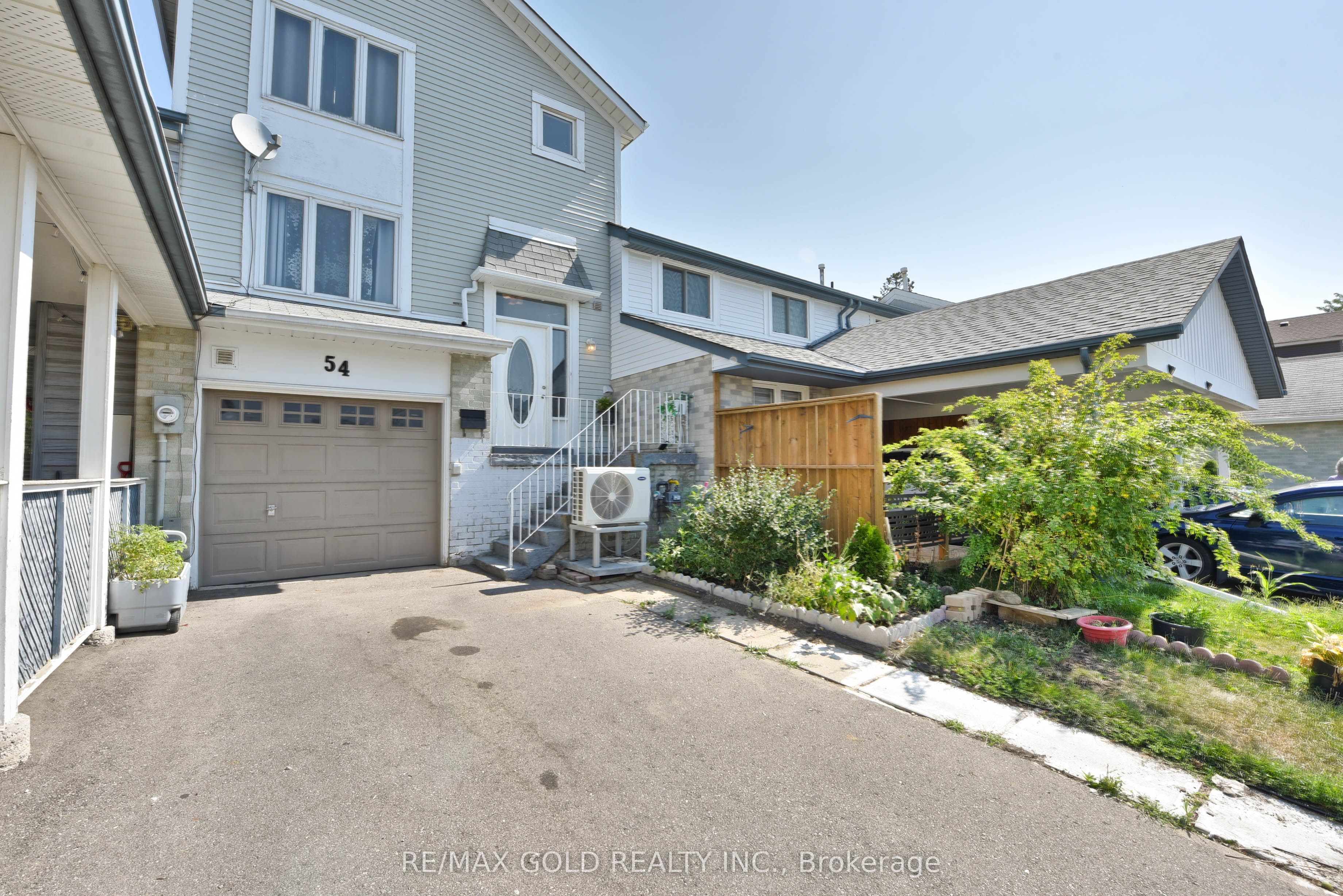 54 Nottawasaga Crescent
