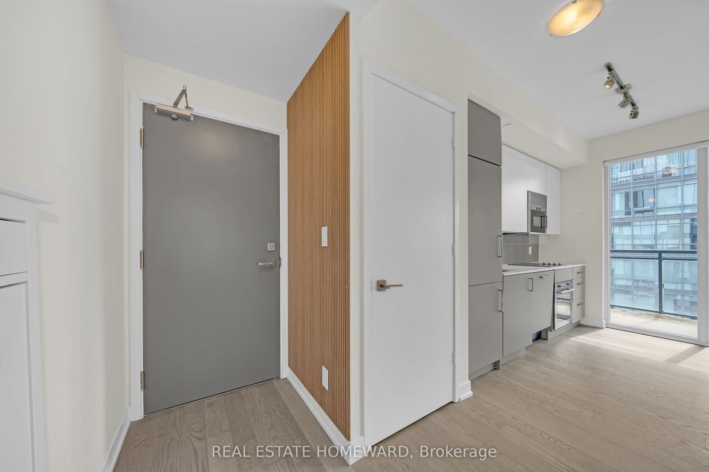 Photo of 17 Dundonald Street #1607, Toronto, ON M4Y 1K3 (MLS # C12903896)