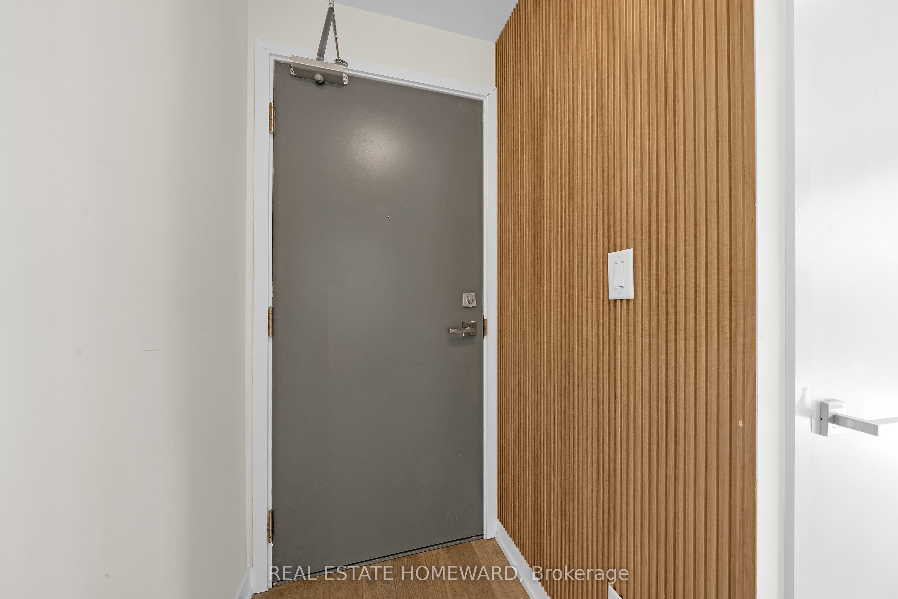 17 Dundonald Street 1607