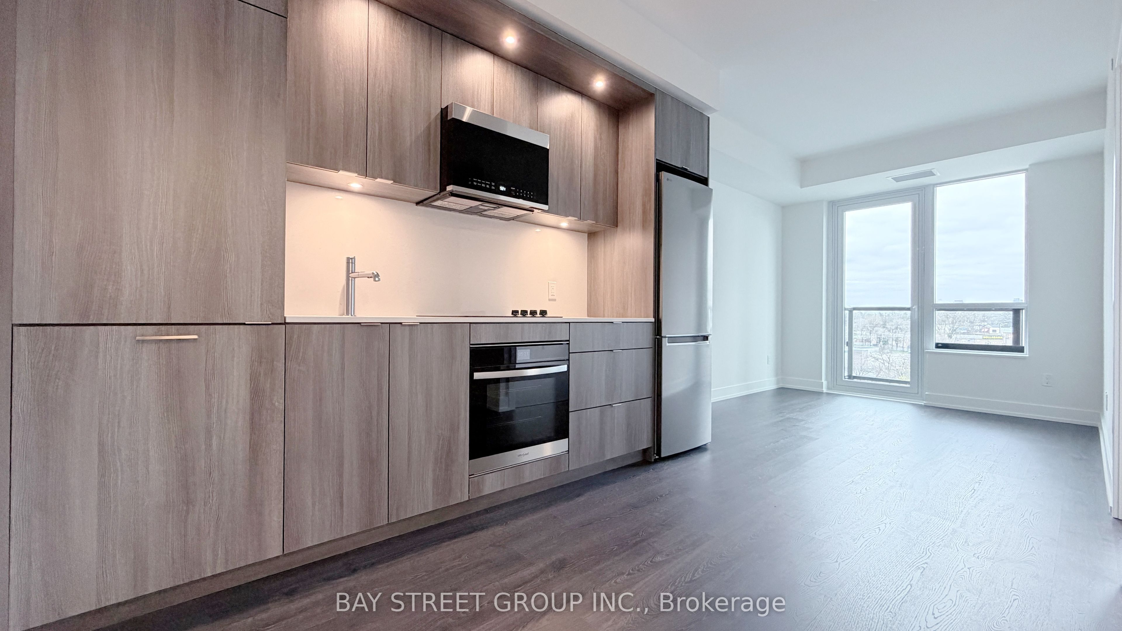 60 Central Park Roadway N/A 607