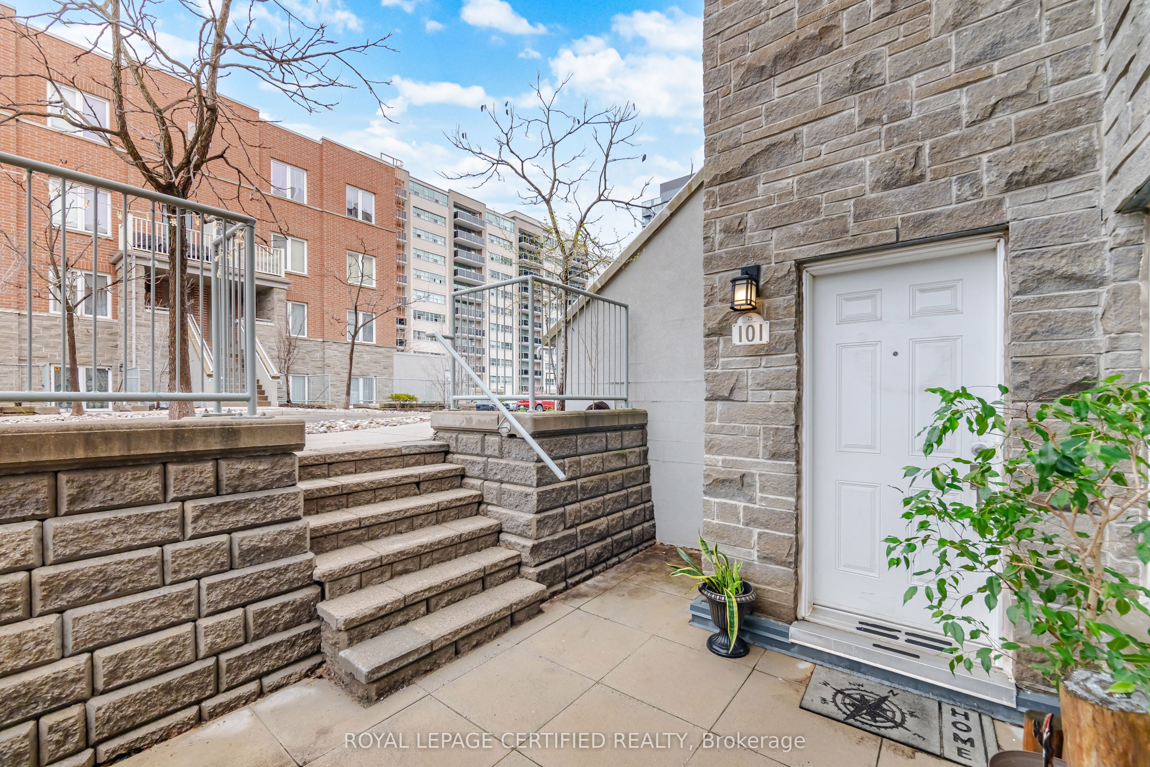 25 Richgrove Drive 101