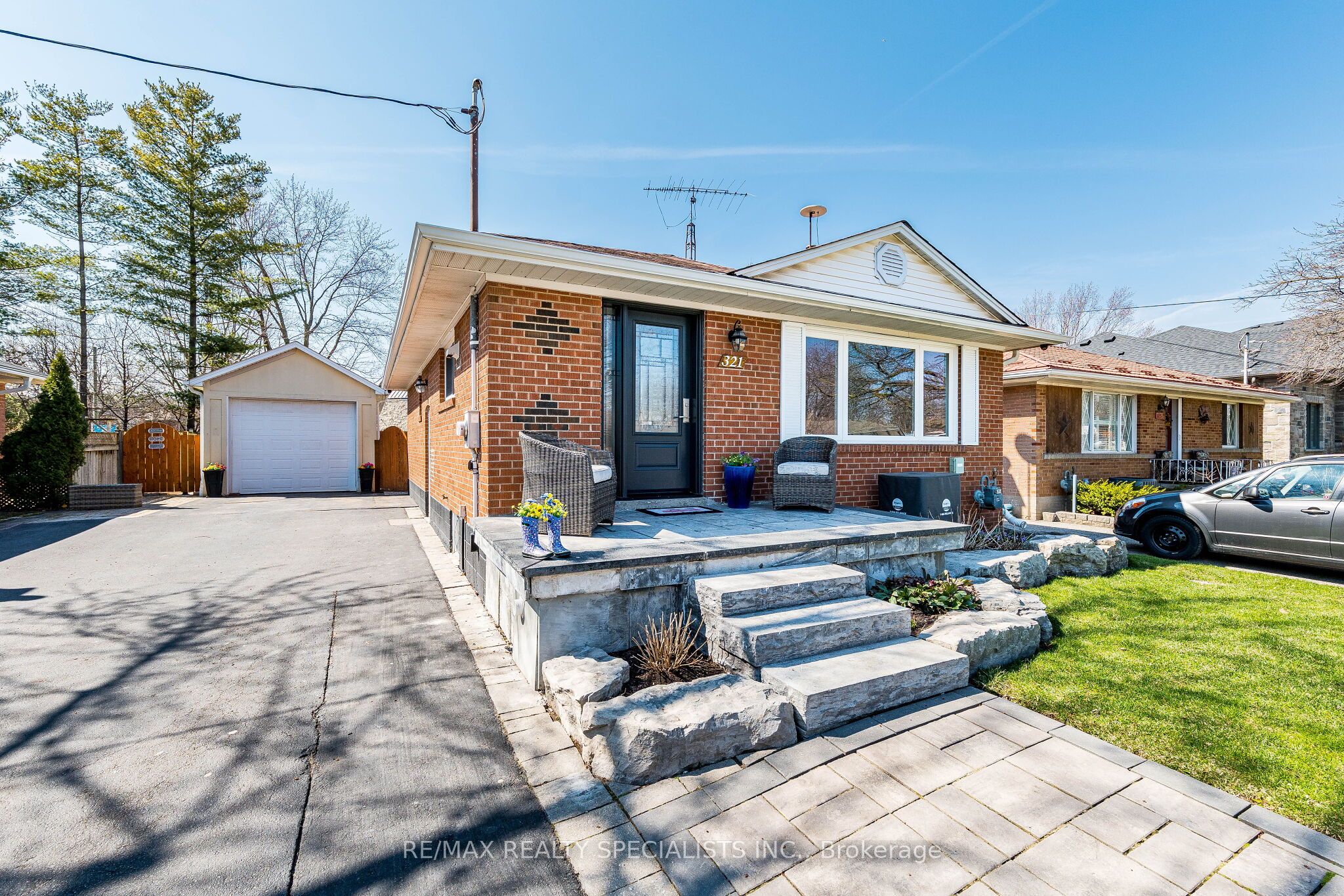 321 Kingsleigh Court