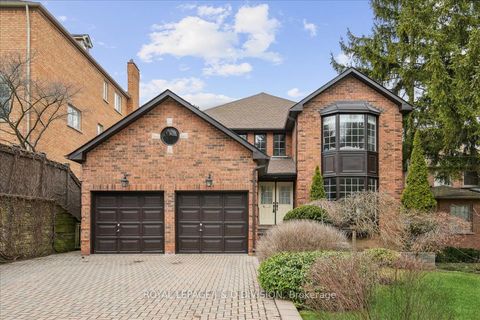 Photo of 2 Ivor Road, Toronto, ON M4N 2H4 (MLS # C12213863)