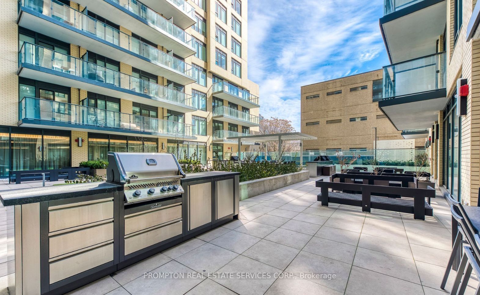 543 Richmond Street W 1116