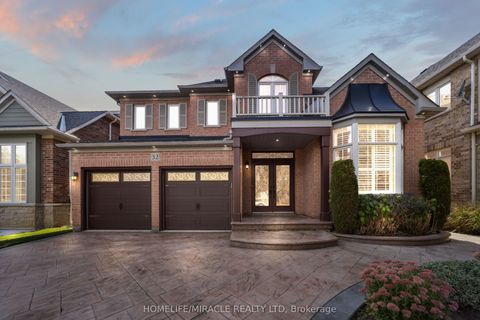 32 Xavier Court Brampton ON L6Y 5S1