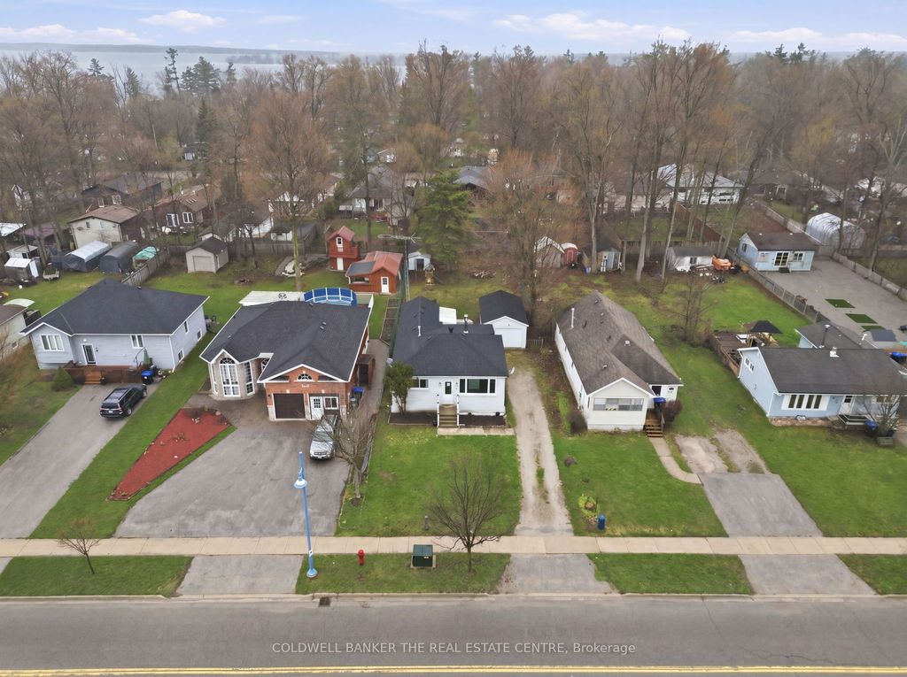 Photo of 749 Innisfil Beach Road, Innisfil, ON L9S 4E4 (MLS # N13056022)