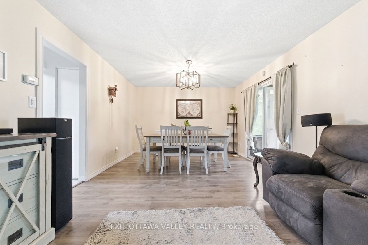 13 Tamarack Street - Photo 4