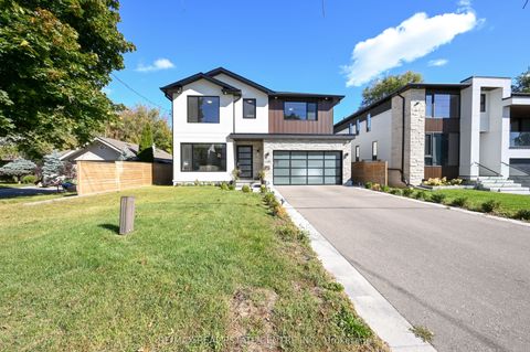 1181 Ogden Avenue Mississauga ON L5E 2G8