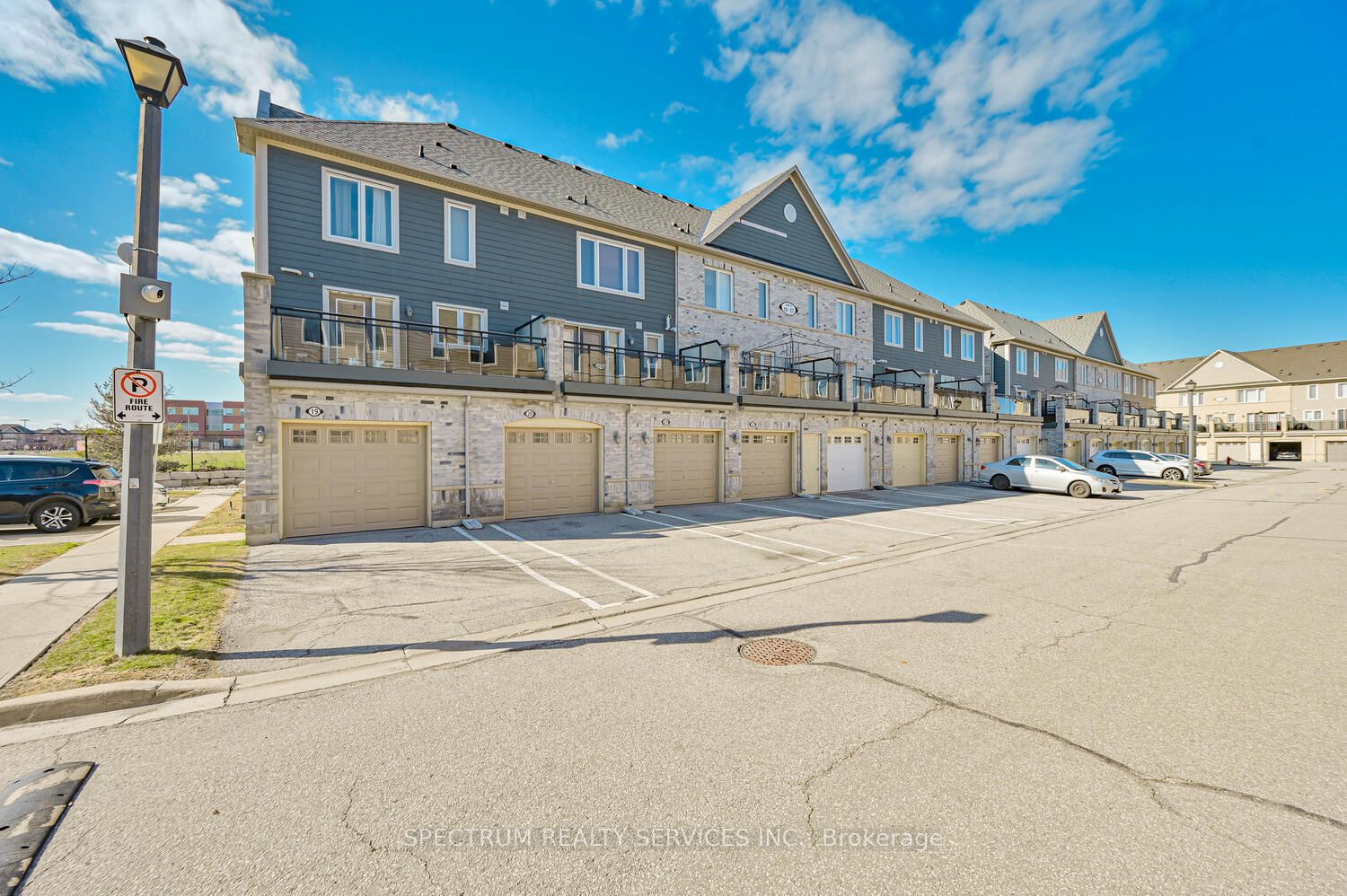 60 Fairwood Circle 23