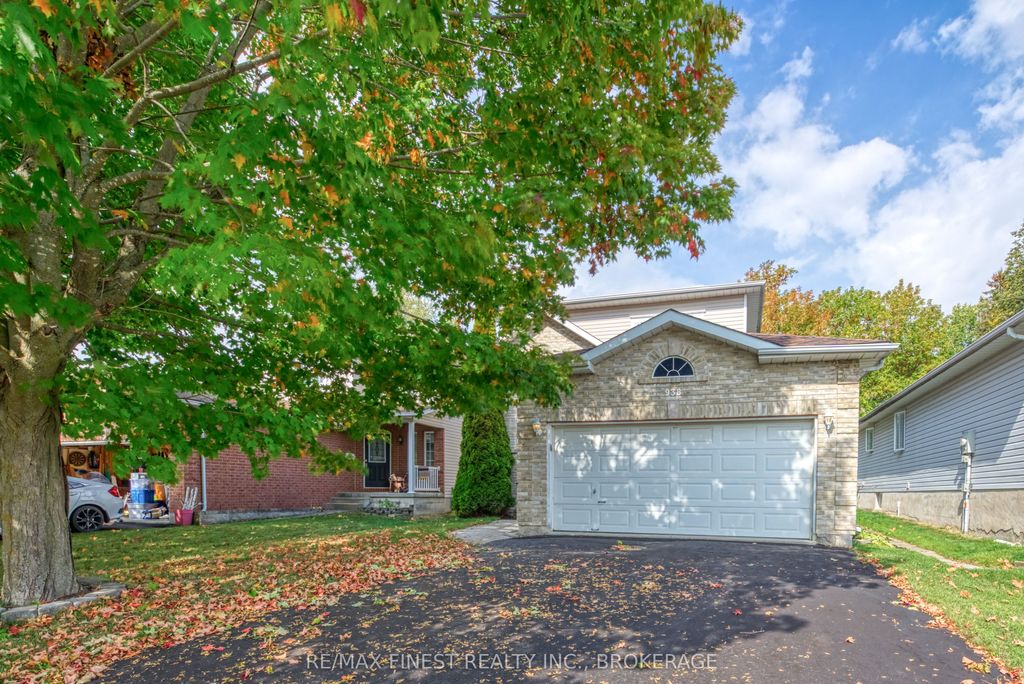 Photo of 938 Lombardy Street, Kingston, ON K7M 9C2 (MLS # X12431801)