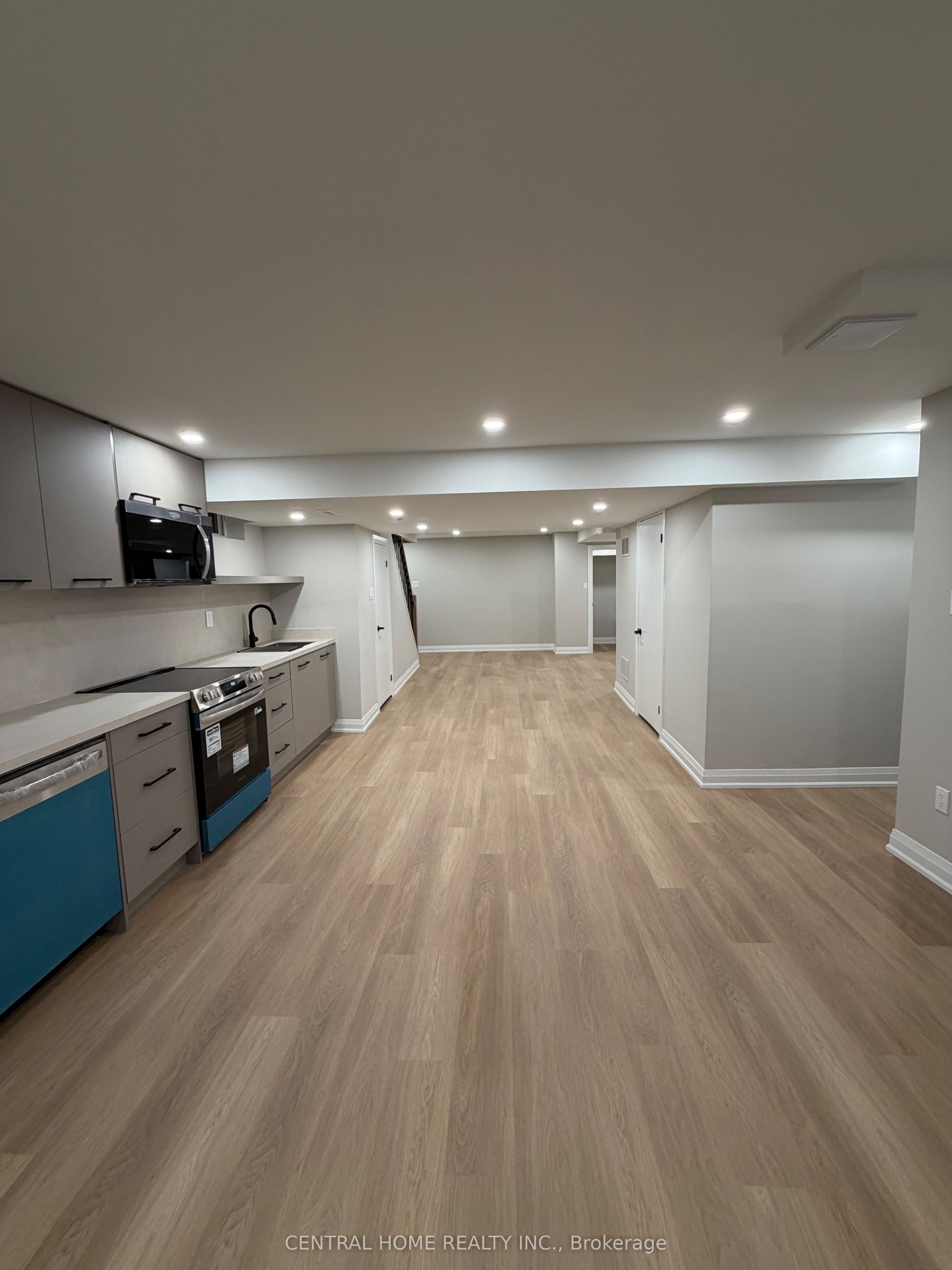 BSMT - 229 Spring Gate Boulevard