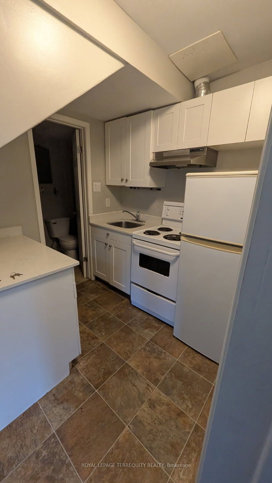 44 Main Street N 2